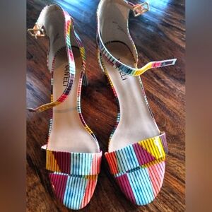 Gorgeous Vaneli sandals